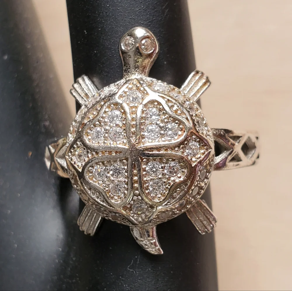 Watch Video / Sterling Silver 925 Tortoise / Turtle Clover Ring